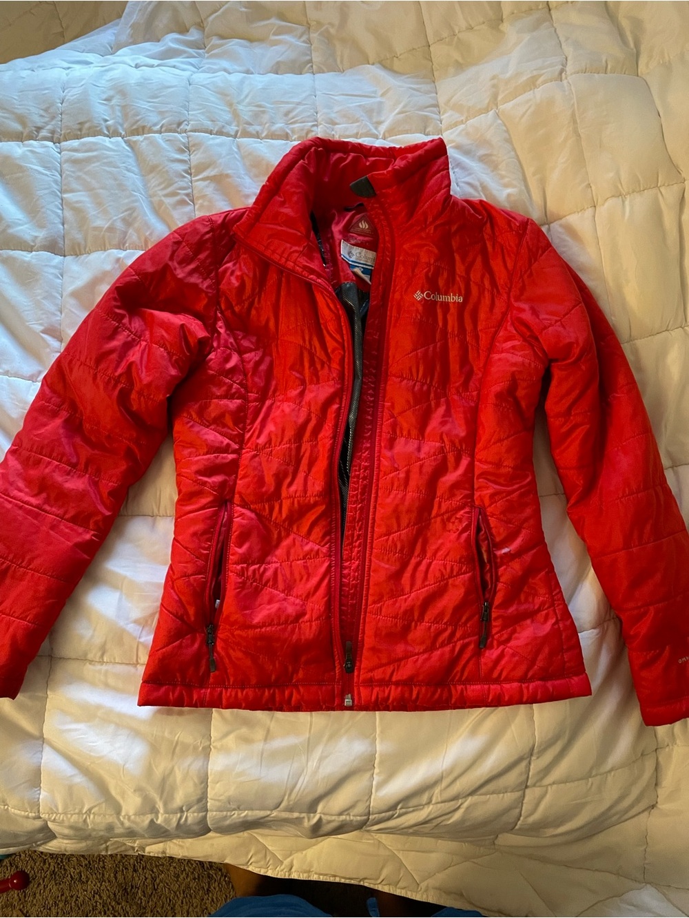 Columbia Women's Bright Red Quilted Puffer Jacket
